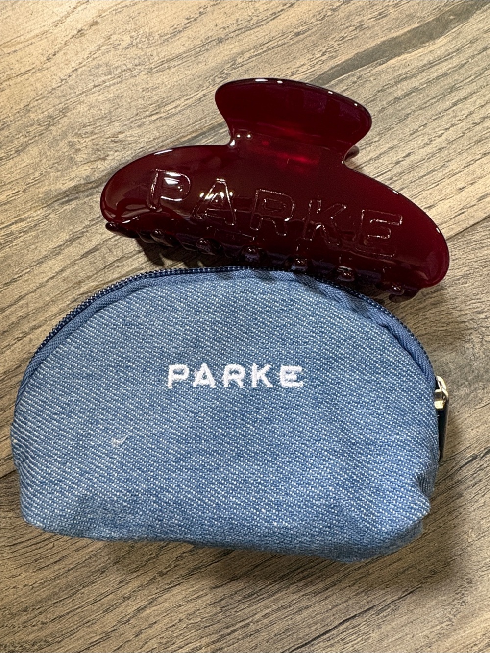 PARKE Women's Red Hair Claw Clip with Denim Pouch